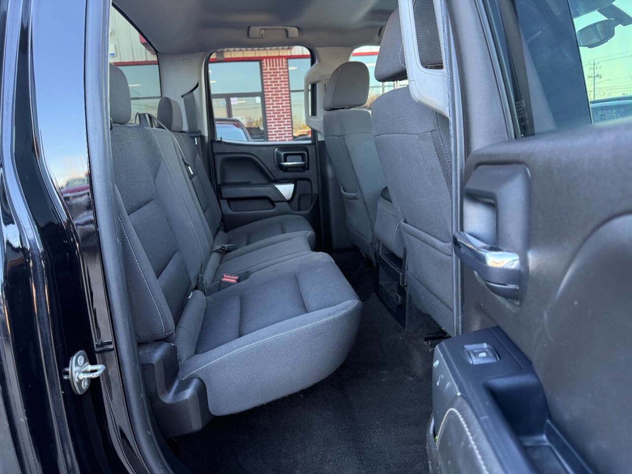 Used 2018 Chevrolet Silverado 1500 LT RWD image 8