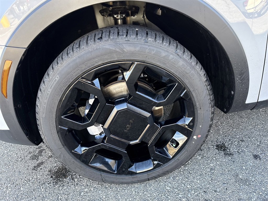 Used 2025 Kia Sorento SX image 11