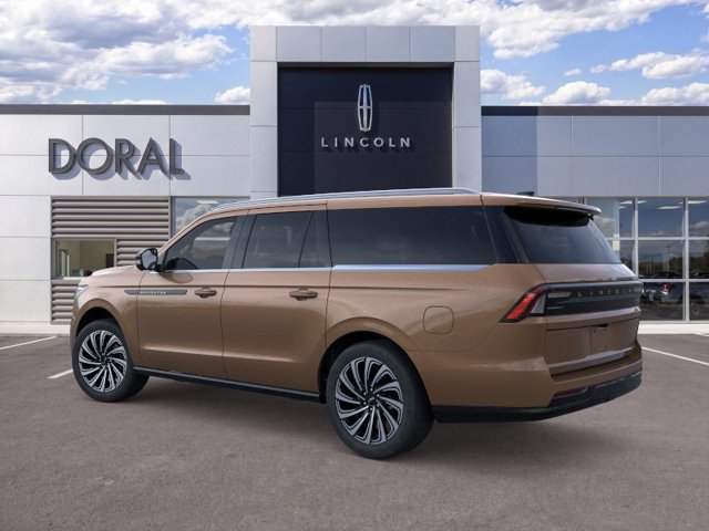 New 2026 Lincoln Navigator L Black Label AWD/4WD image 4