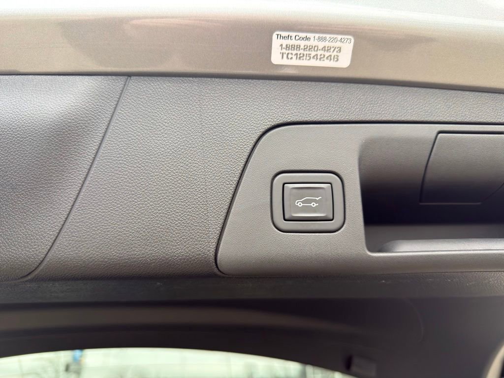 Used 2024 Buick Envision Avenir AWD/4WD image 35