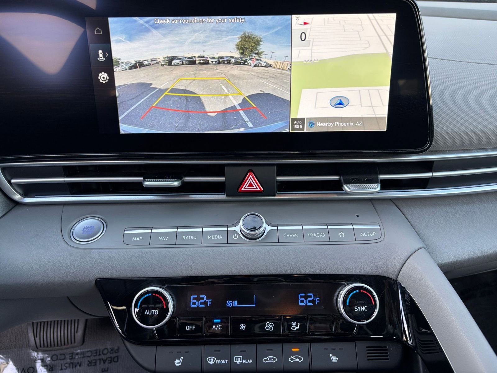 Used 2025 Hyundai Elantra SEL image 17