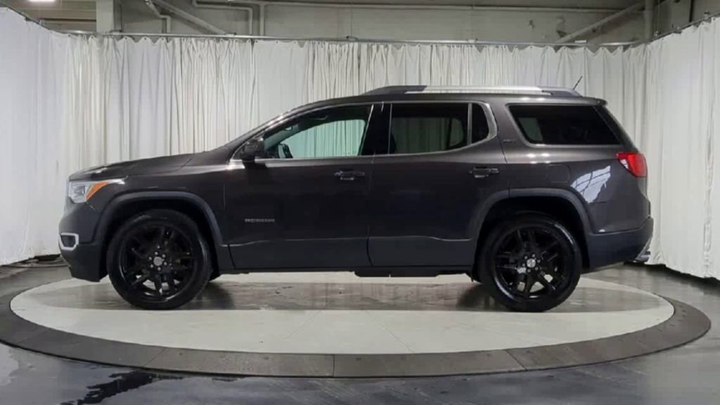 Used 2019 GMC Acadia SLT w/ LPO, Cargo Package AWD/4WD image 6