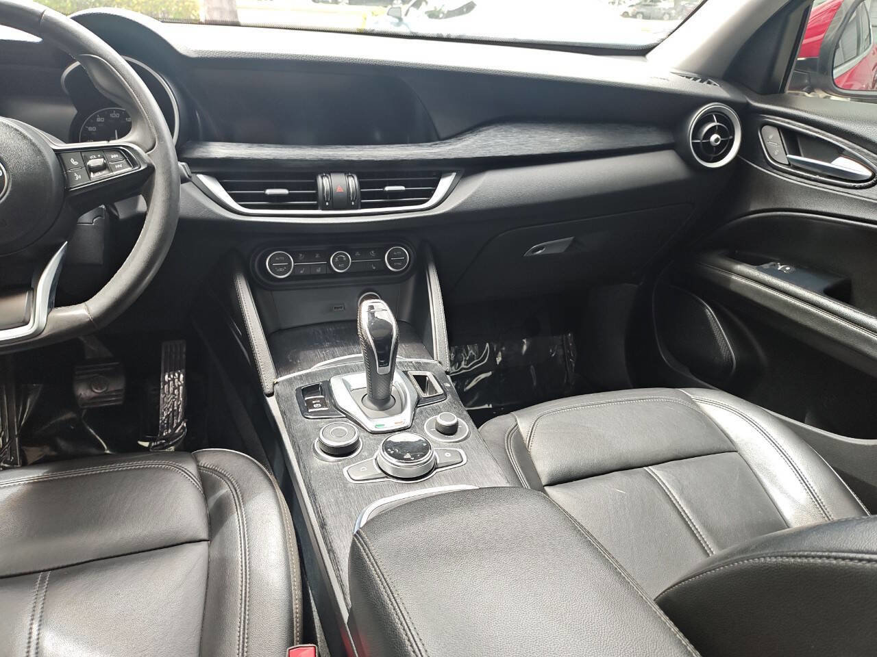 Used 2021 Alfa Romeo Stelvio Sprint w/ Sun & Sound Package AWD/4WD image 34
