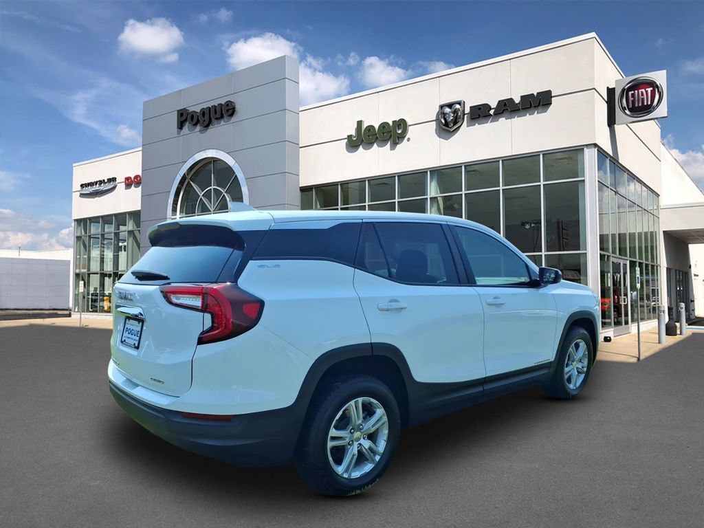 Used 2023 GMC Terrain SLE w/ Fleet Convenience Package AWD/4WD image 3