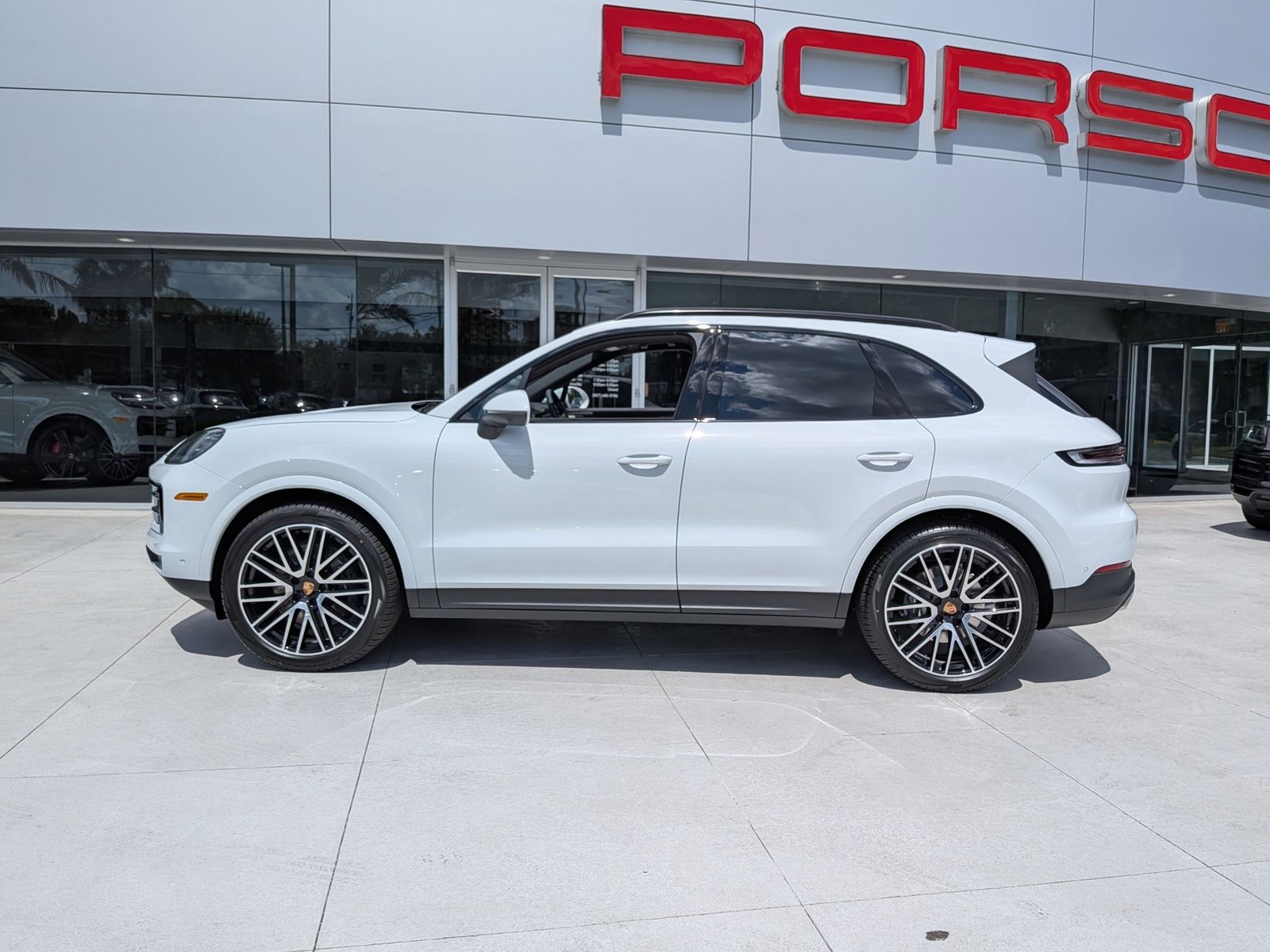 New 2026 Porsche Cayenne AWD/4WD image 2
