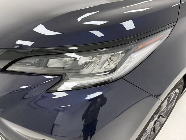New 2026 Toyota Sienna XSE FWD image 6