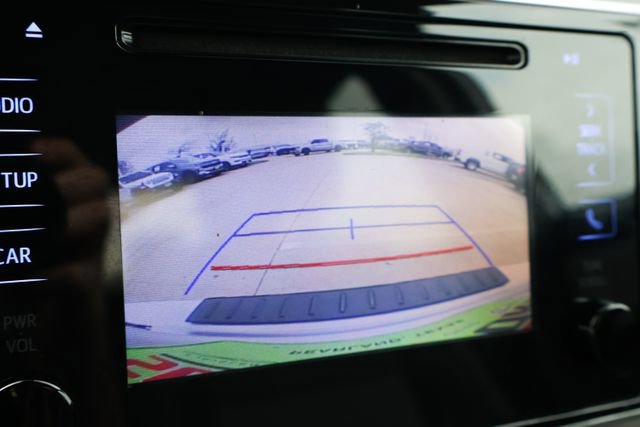 Used 2019 Toyota Corolla LE image 16