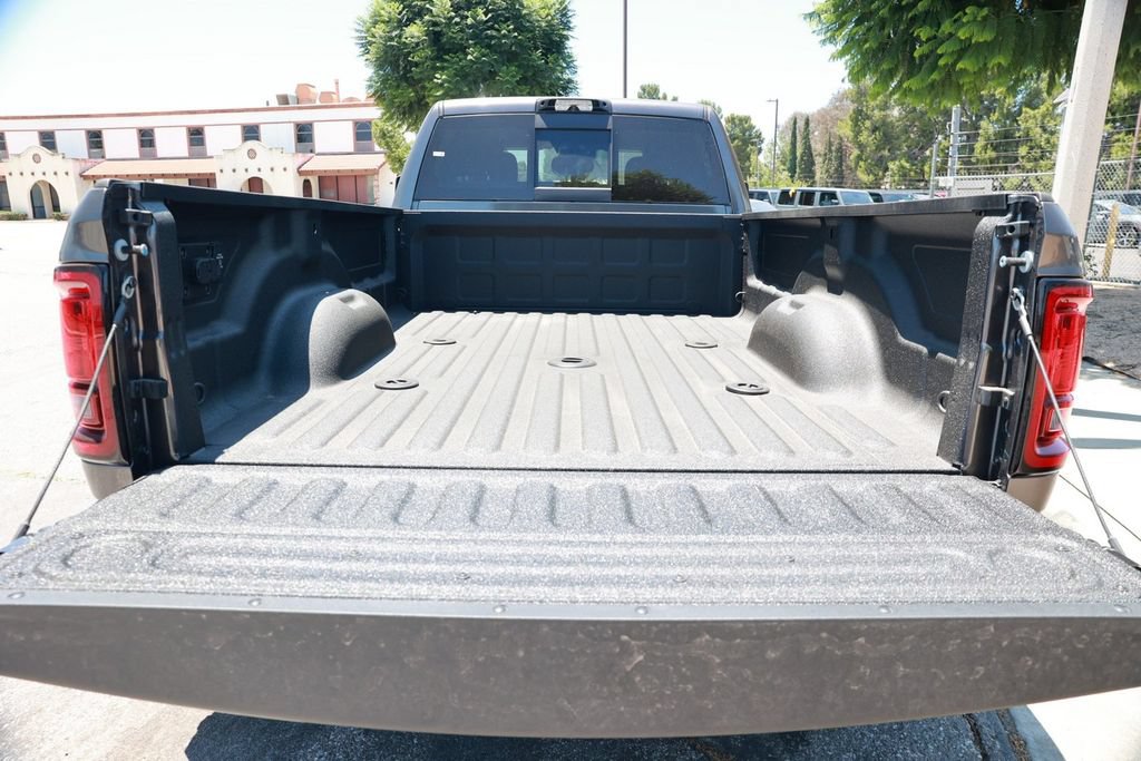 New 2026 RAM 3500 Tradesman AWD/4WD image 28