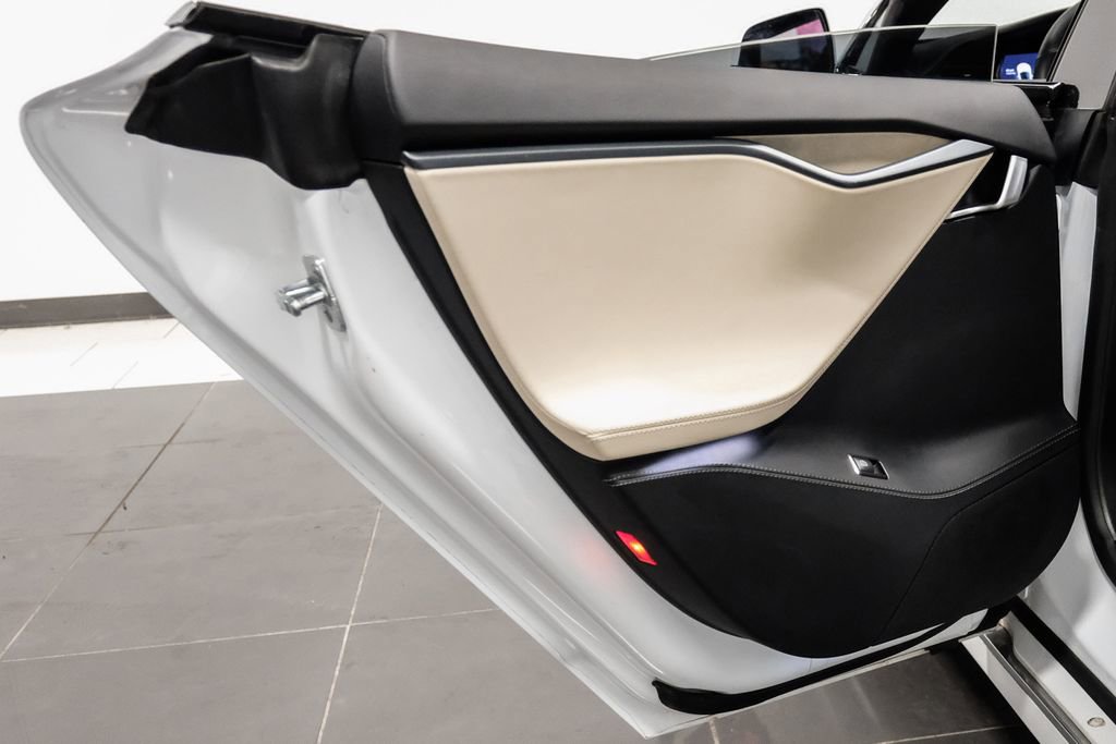 Used 2020 Tesla Model S Long Range image 36
