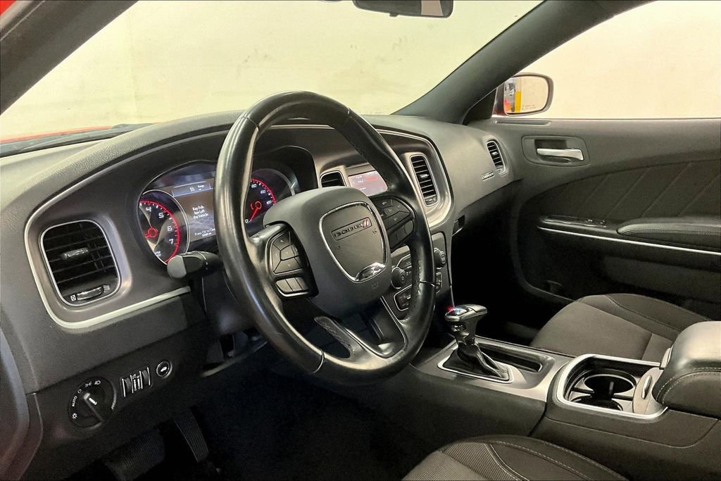 Used 2022 Dodge Charger SXT RWD image 14
