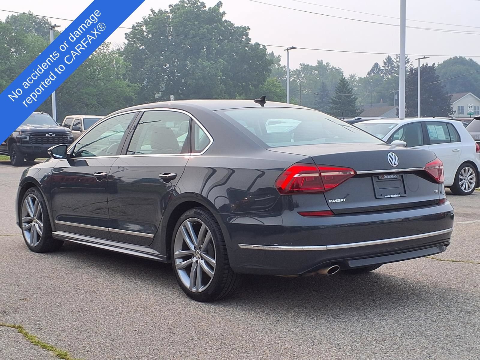 Used 2017 Volkswagen Passat 1.8T R-Line FWD image 8