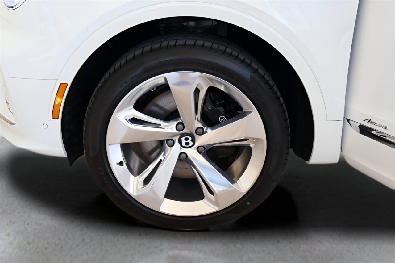 New 2025 Bentley Bentayga image 5