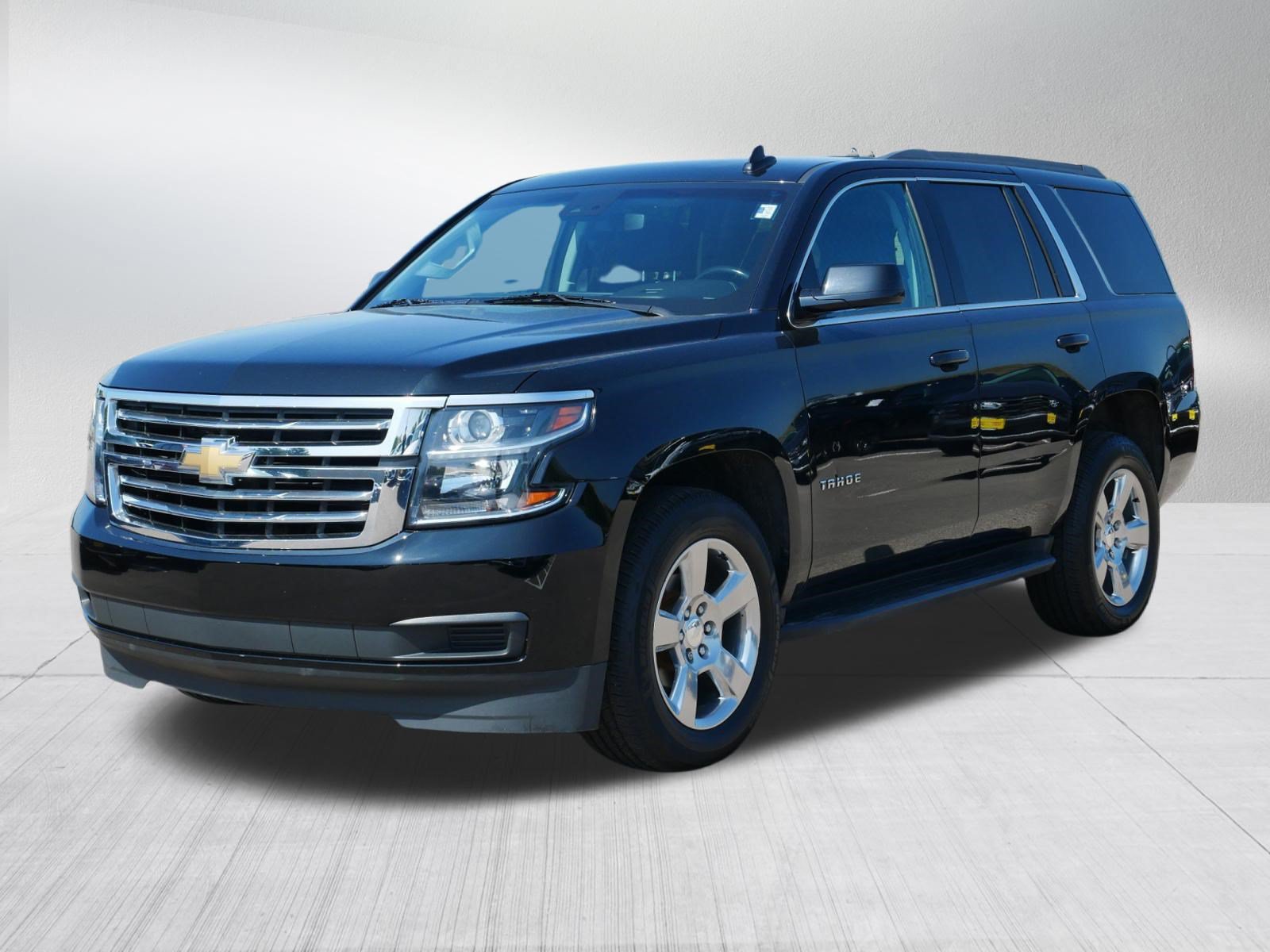 Used 2020 Chevrolet Tahoe LS w/ Enhanced Driver Alert Package AWD/4WD image 3