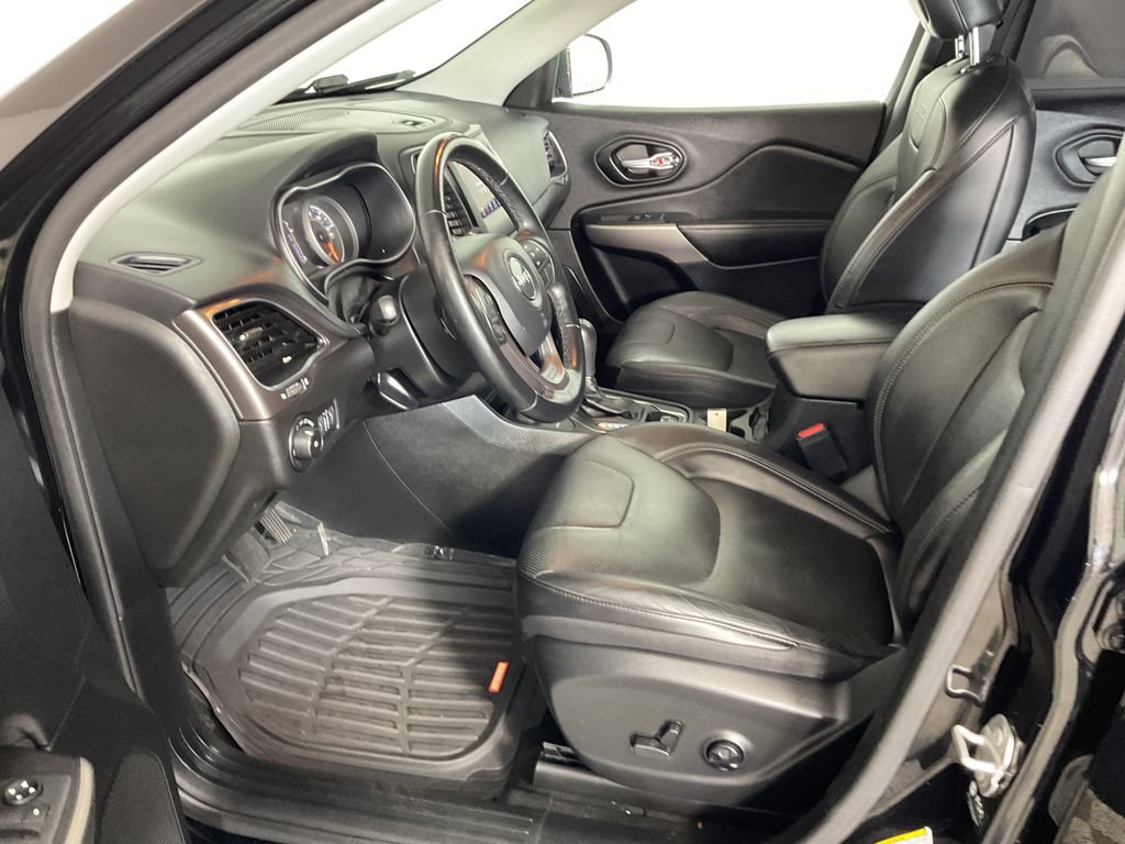 Used 2021 Jeep Cherokee Latitude Lux AWD/4WD image 17