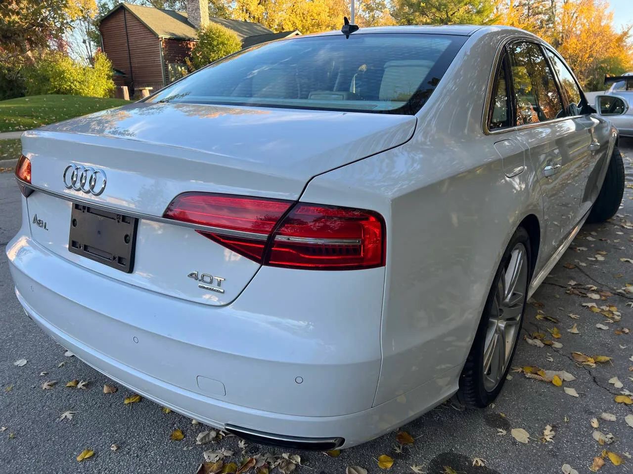 Used 2016 Audi A8 L 4.0T image 6