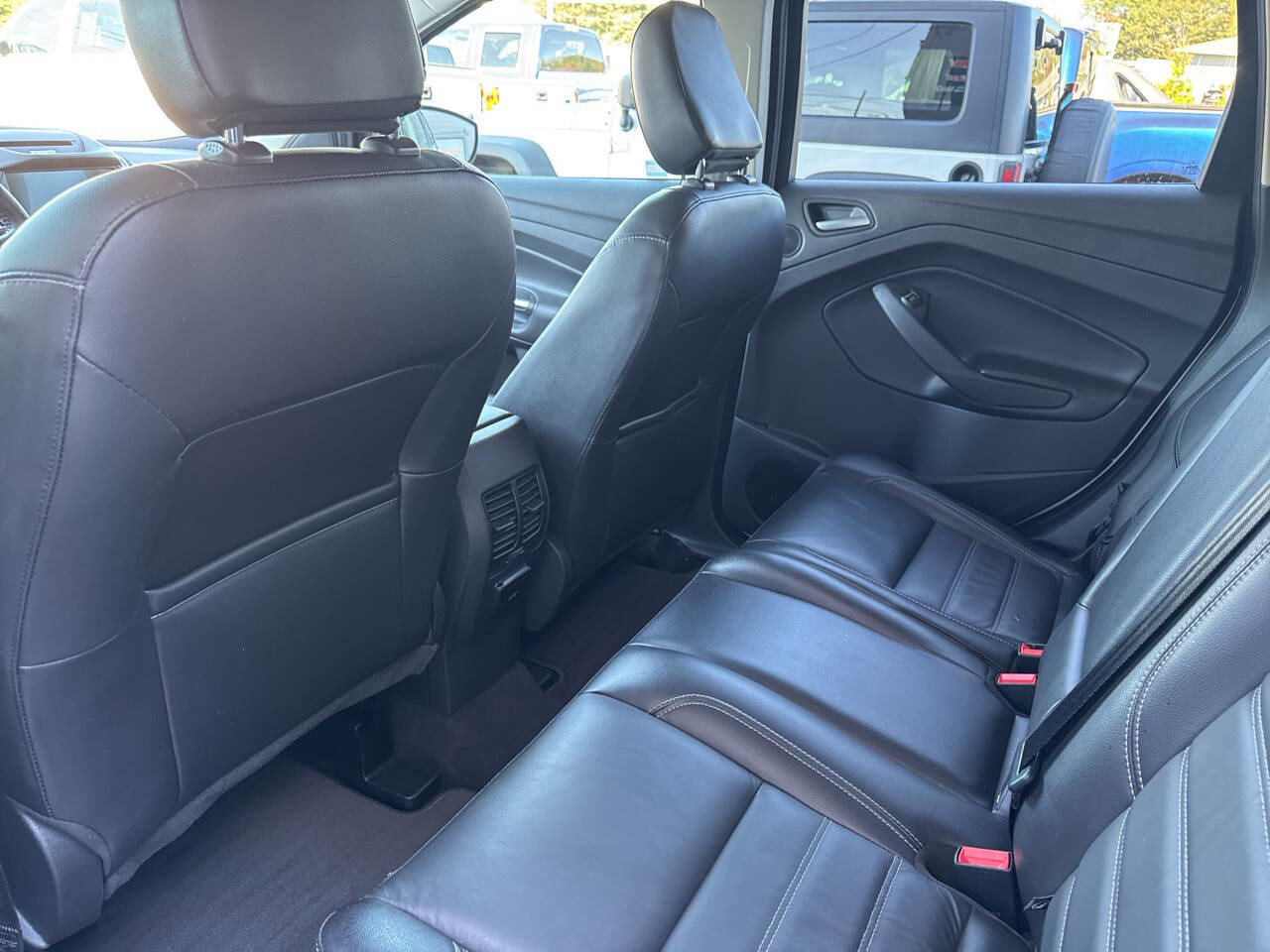 Used 2018 Ford Escape Titanium w/ Ford Safe & Smart Package image 20