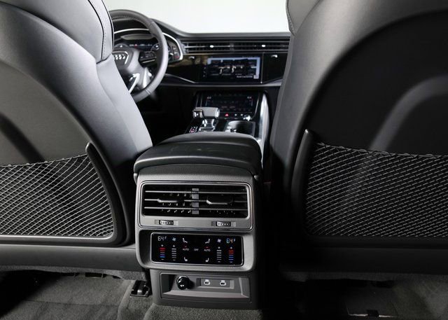 New 2025 Audi RS Q8 performance image 12