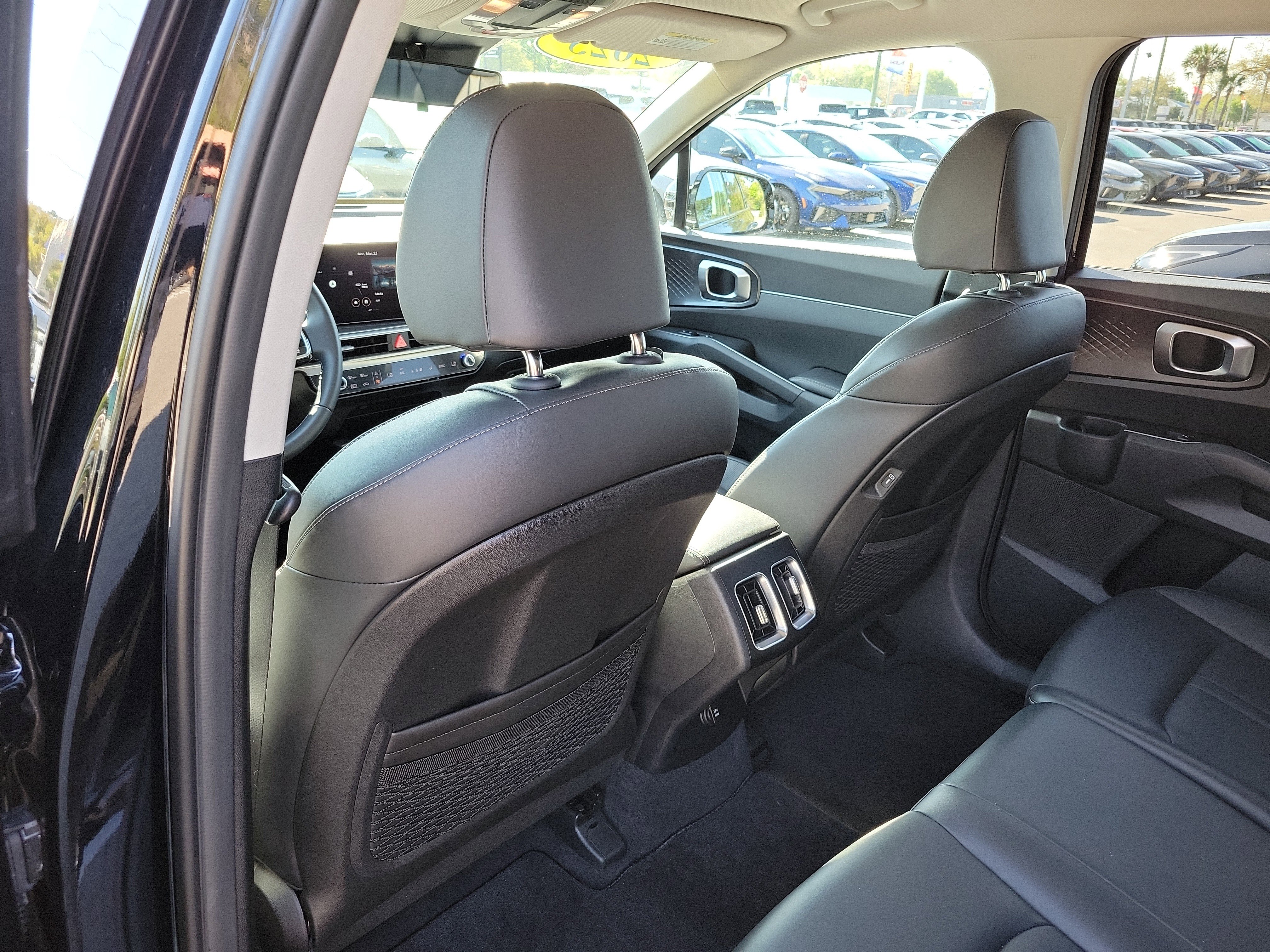 Certified 2025 Kia Sorento S image 16