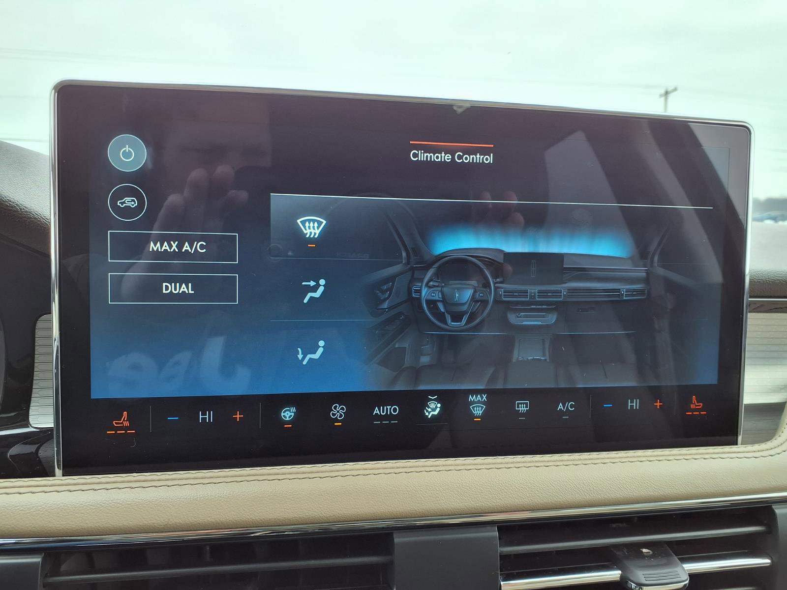 Used 2024 Lincoln Corsair Premiere w/ Equipment Group 101A image 19