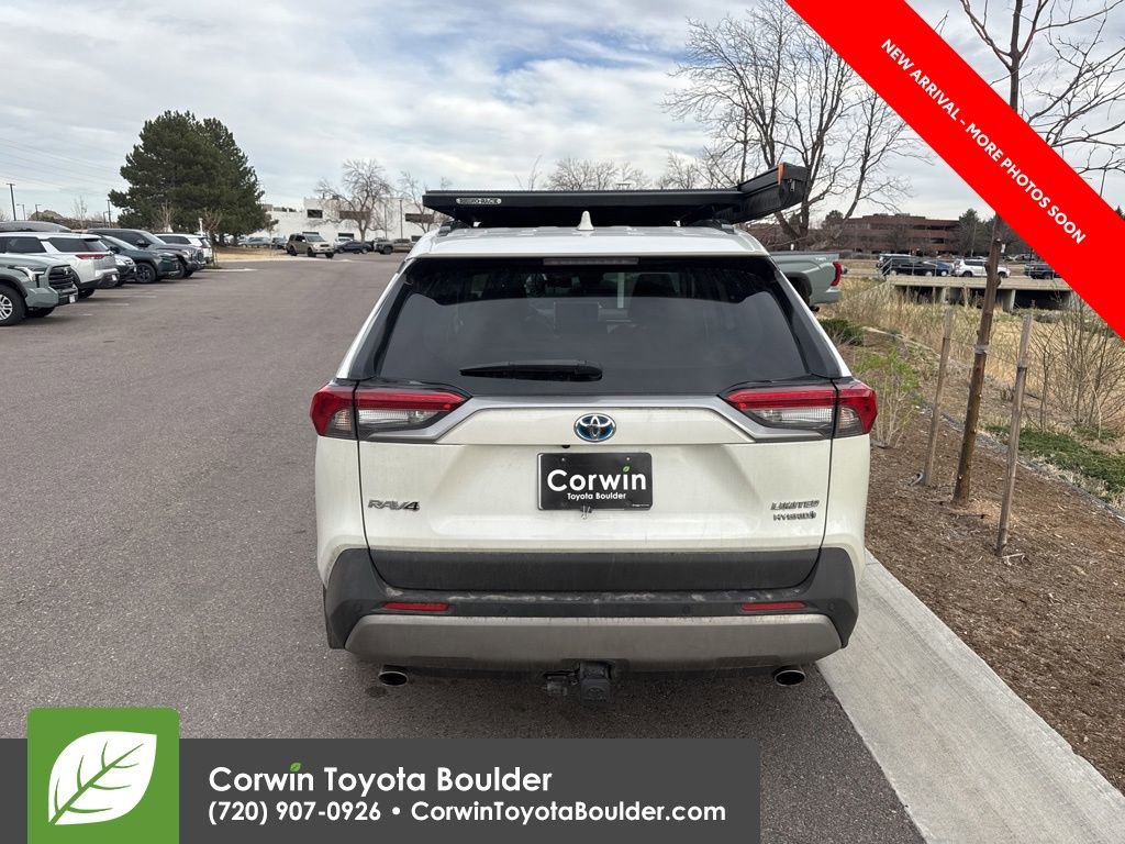 Used 2022 Toyota RAV4 Limited AWD/4WD image 6