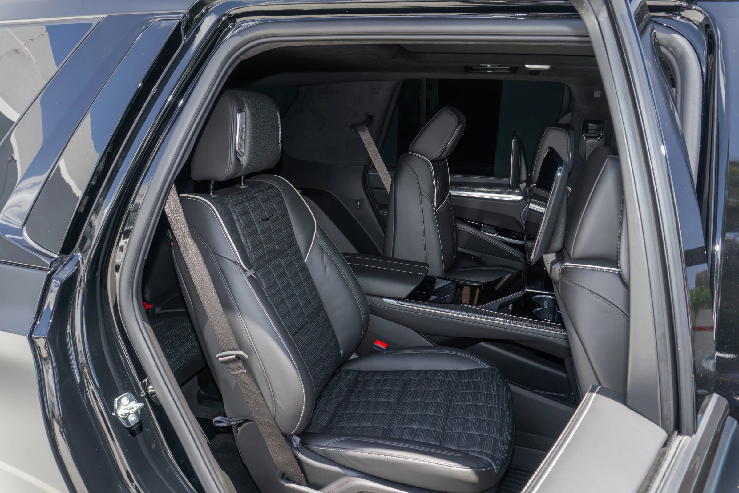 Used 2026 Cadillac Escalade V AWD/4WD image 13