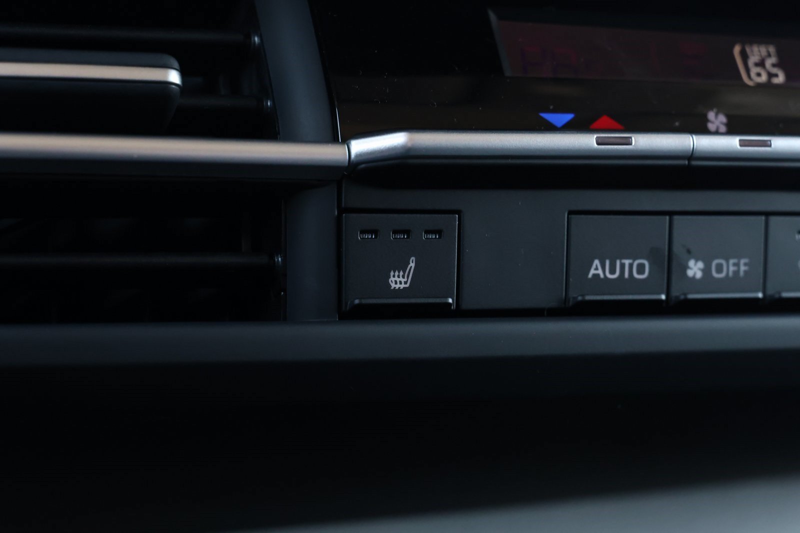New 2026 Toyota Sienna XLE FWD image 4