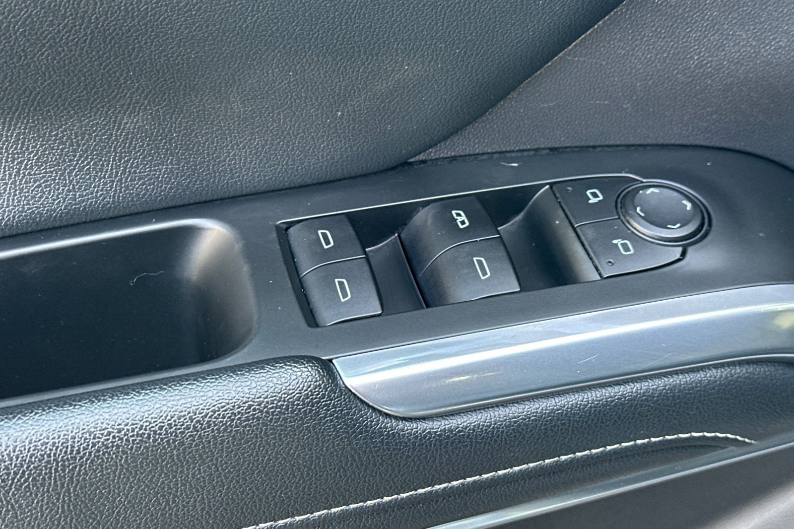 Certified 2024 Chevrolet Traverse LT image 12