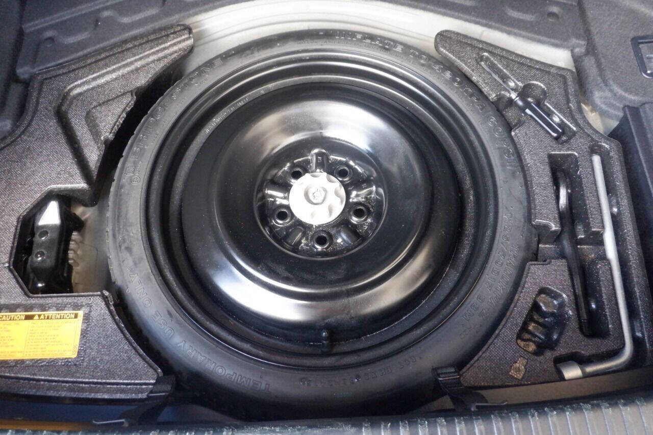 Used 2015 Lexus IS 250 Base 4dr Sedan image 46