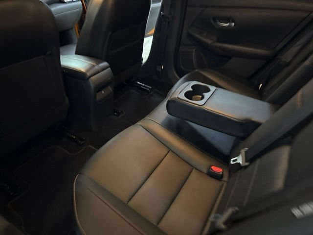 Used 2020 Nissan Sentra SR w/ Premium Package FWD image 17