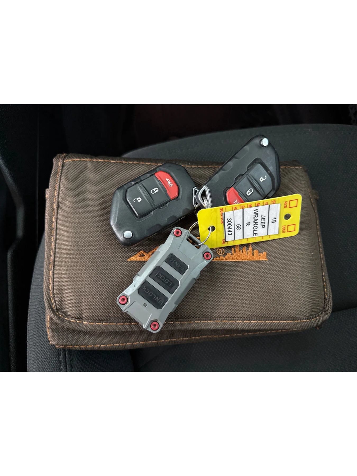 Used 2018 Jeep Wrangler Unlimited Sport S AWD/4WD image 39