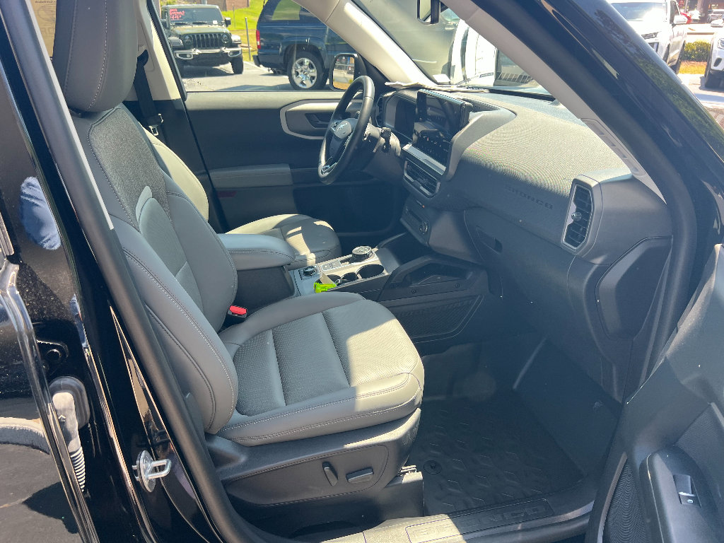 Used 2025 Ford Bronco Sport Badlands AWD/4WD image 16