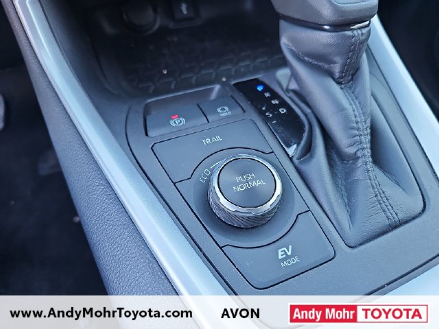Used 2022 Toyota RAV4 XLE w/ XLE Grade Weather Package AWD/4WD image 25