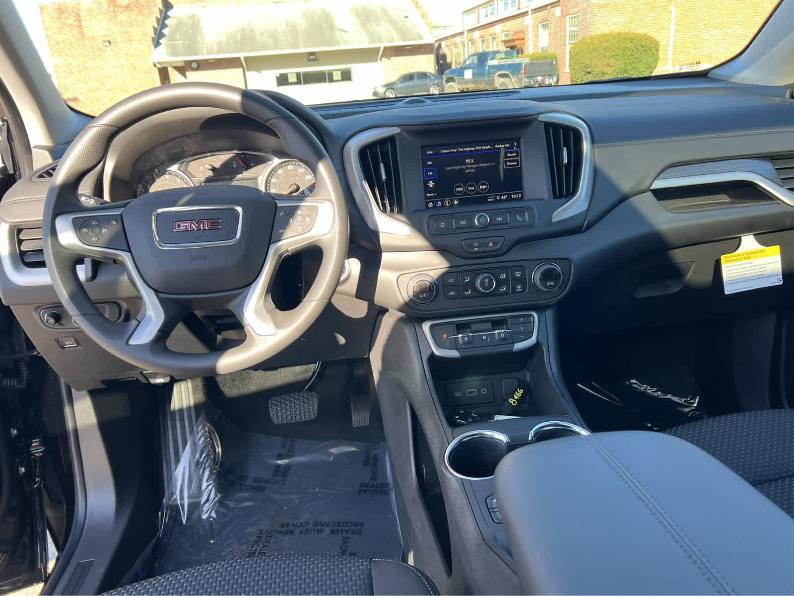 New 2024 GMC Terrain SLE w/ Driver Convenience Package FWD image 12