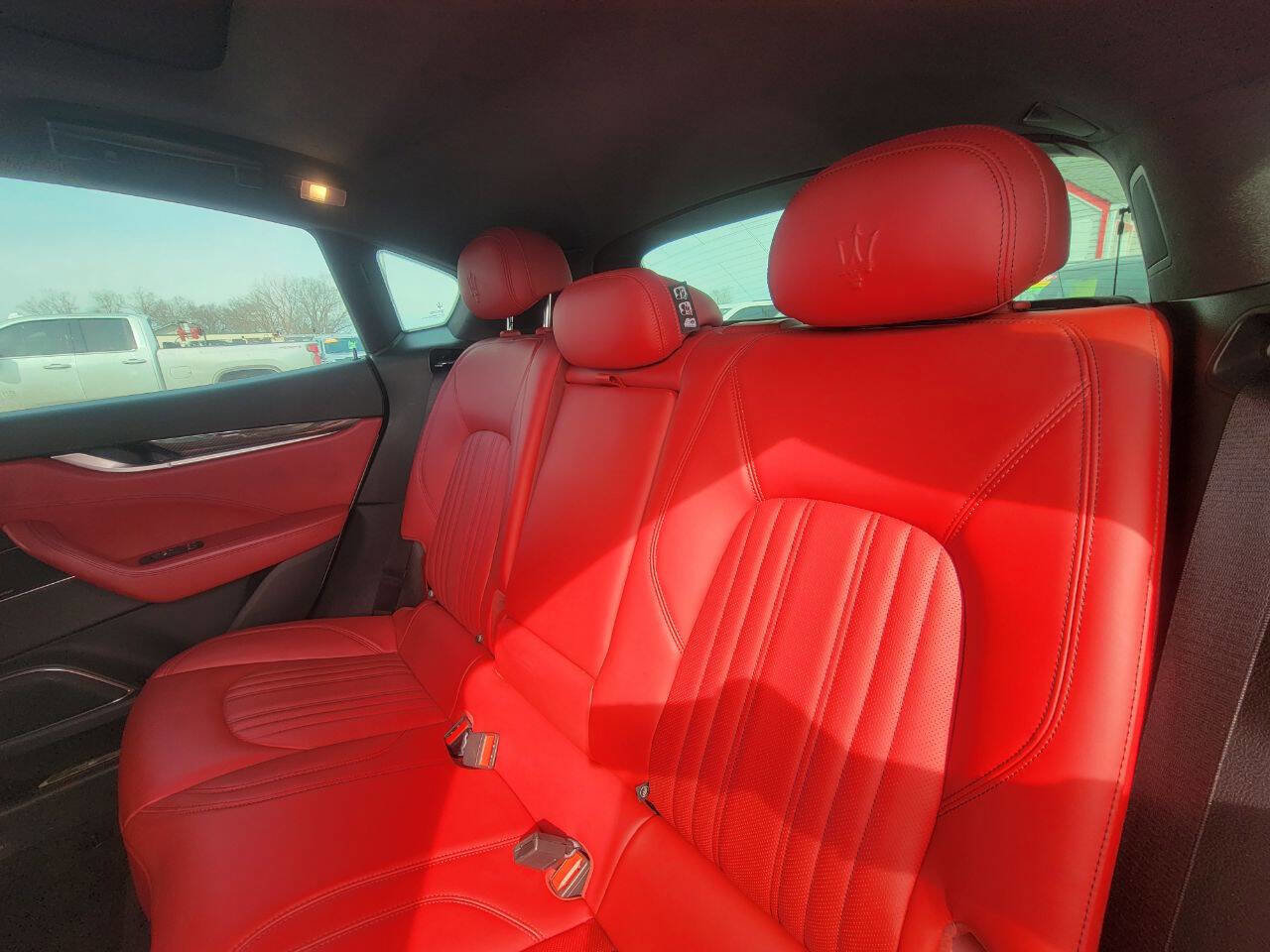 Used 2017 Maserati Levante S image 21