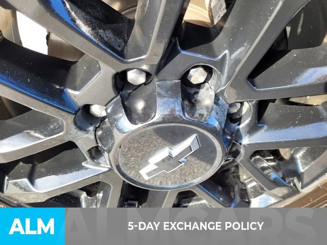 Used 2025 Chevrolet Silverado 2500 Custom w/ Custom Convenience Package image 4