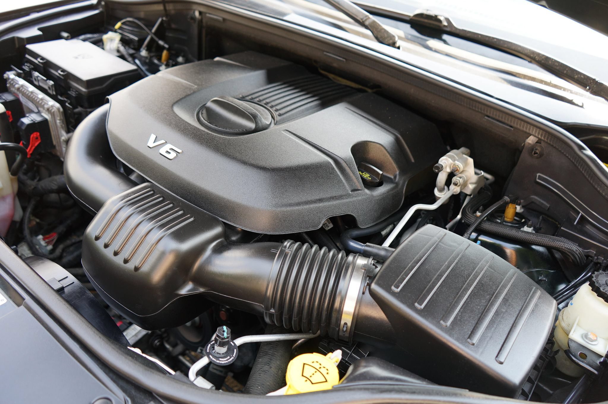Used 2014 Jeep Grand Cherokee Overland AWD/4WD image 10