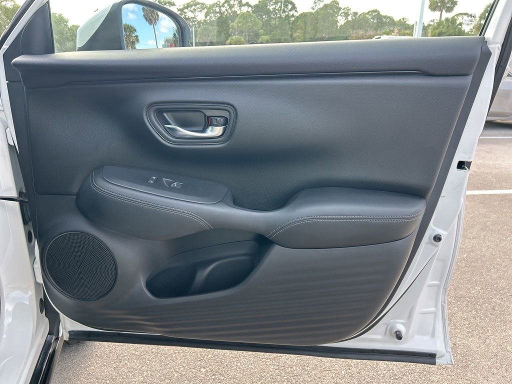 Used 2023 Honda HR-V EX-L image 41