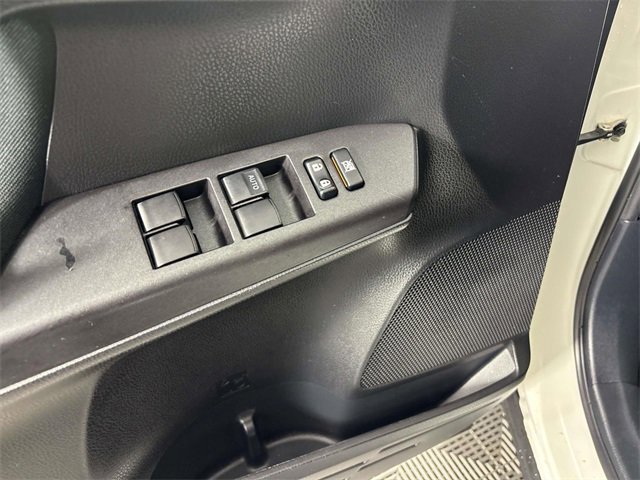 Used 2018 Toyota RAV4 LE image 15
