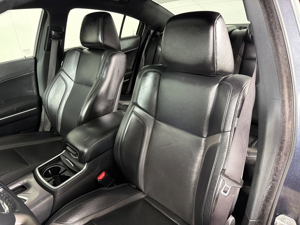 Used 2019 Dodge Charger SXT w/ Leather Interior Group image 12