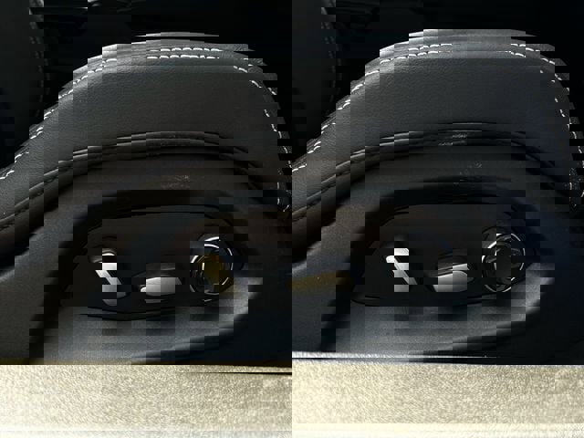 Used 2024 Chevrolet Corvette Stingray Preferred Cpe w/ 2LT image 28