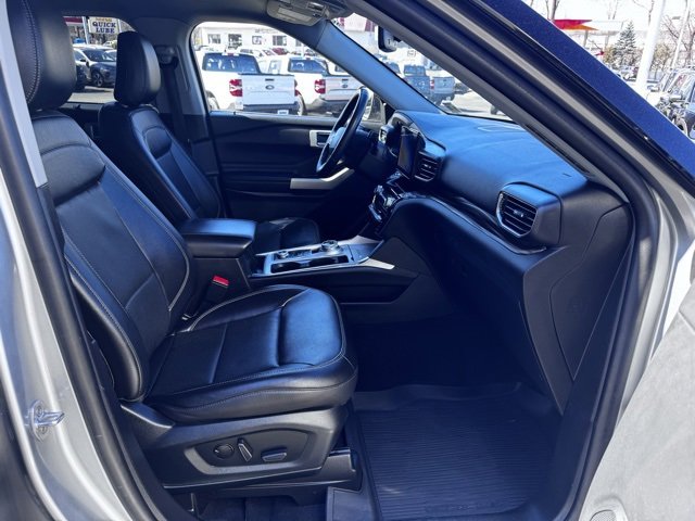 Used 2022 Ford Explorer Limited w/ Equipment Group 301A image 13