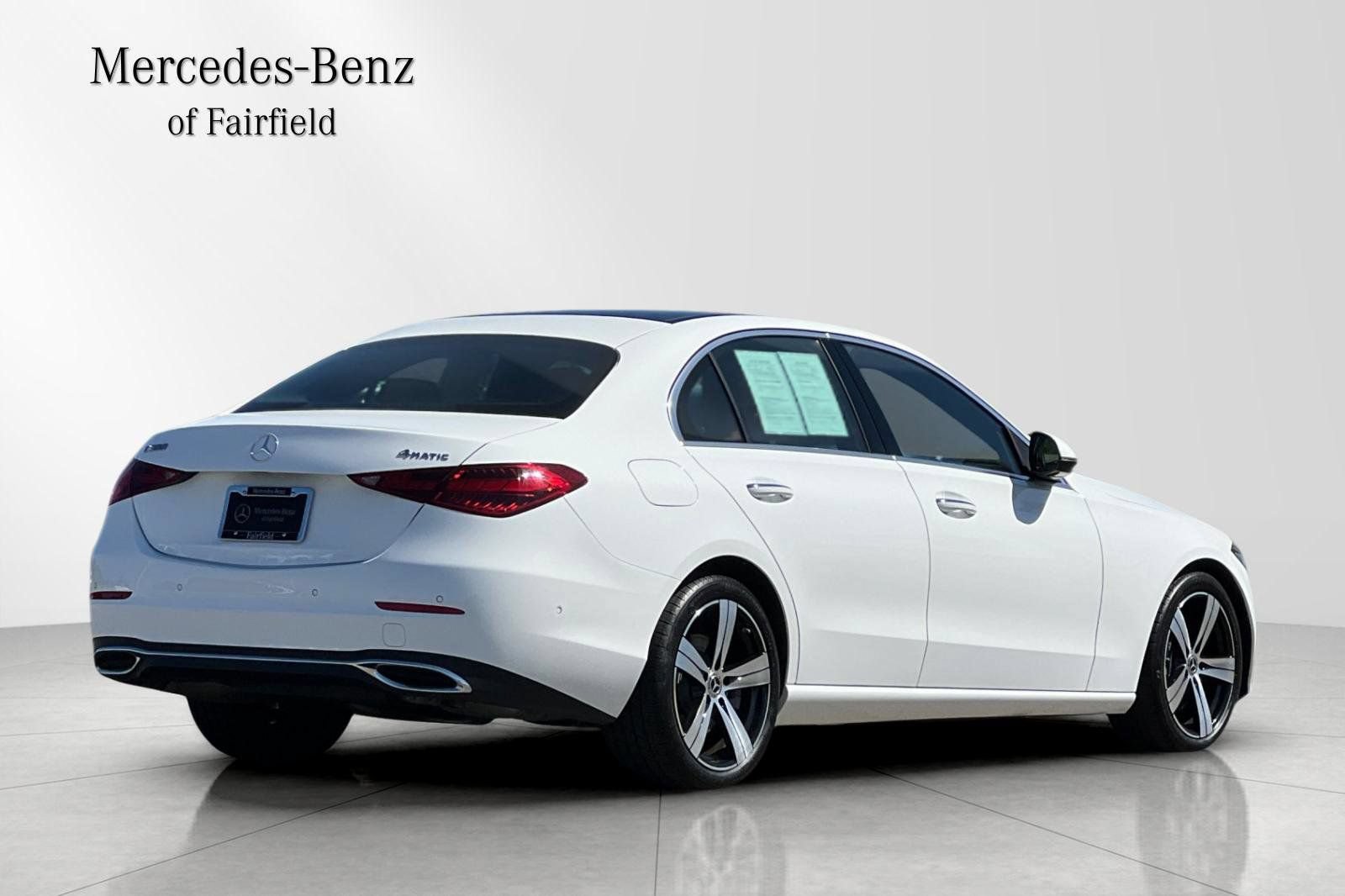 Used 2025 Mercedes-Benz C 300 4MATIC Sedan image 2