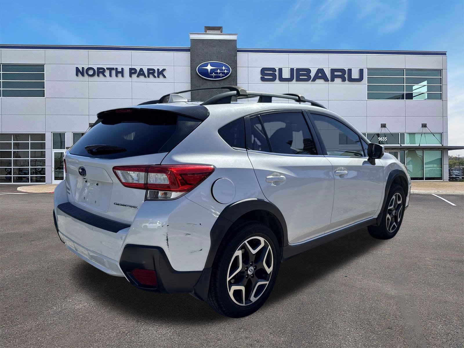 Used 2018 Subaru Crosstrek 2.0i Limited image 3