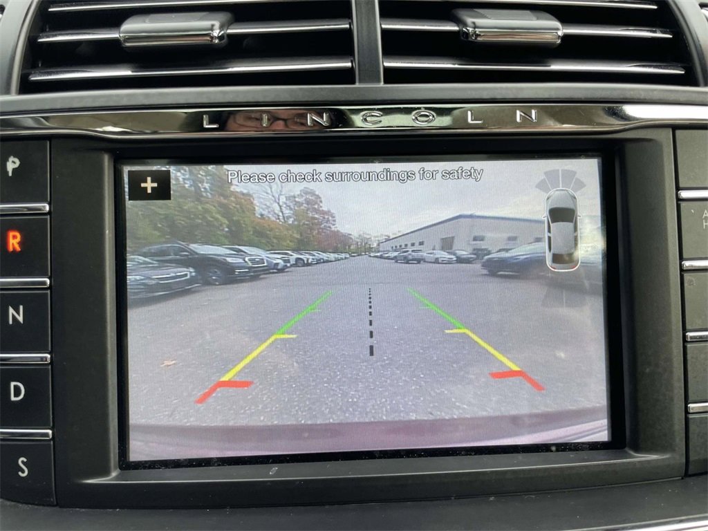 Used 2017 Lincoln Continental Select w/ Climate Package image 26