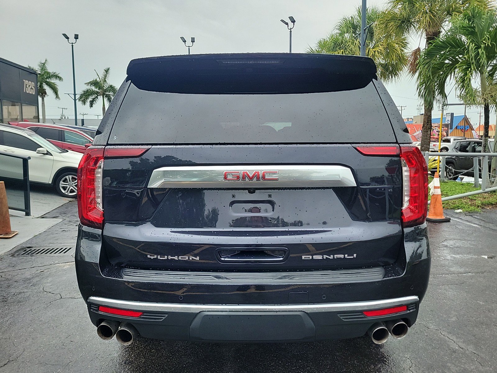 Used 2023 GMC Yukon Denali RWD image 5