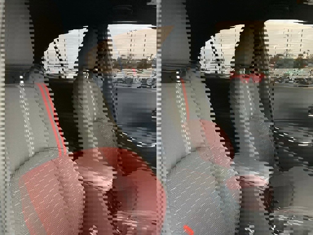 Used 2025 Toyota Corolla SE image 13