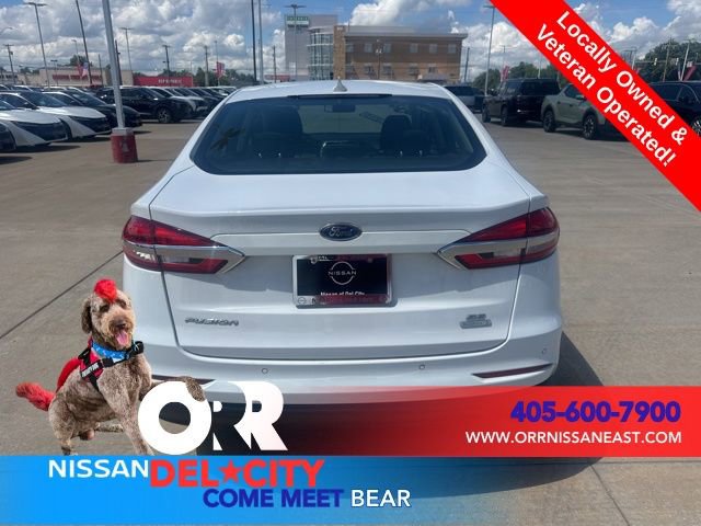 Used 2019 Ford Fusion SE FWD image 4