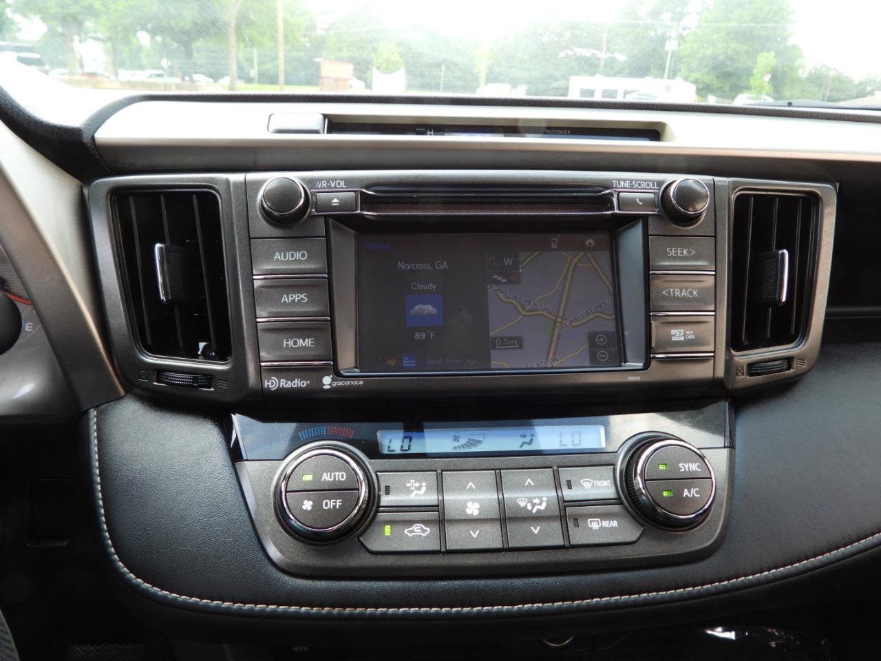 Used 2015 Toyota RAV4 XLE FWD image 46