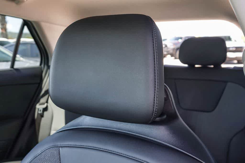 Certified 2024 Kia Niro Wind FWD image 24
