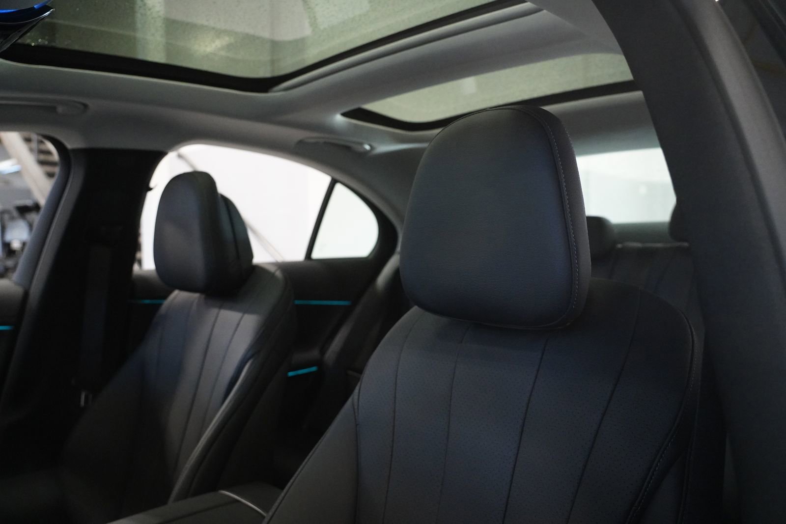 New 2026 Mercedes-Benz E 350 4MATIC Sedan image 15